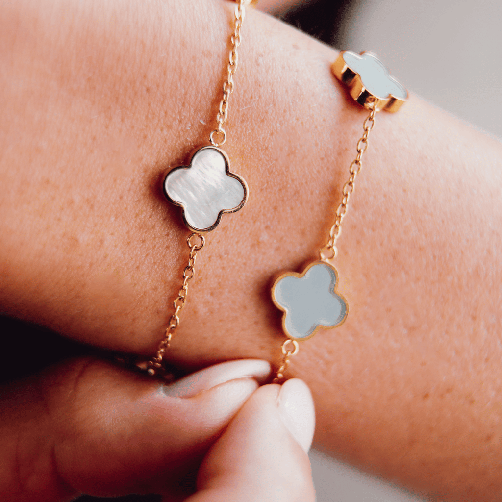 Baby Blue Clover Chain