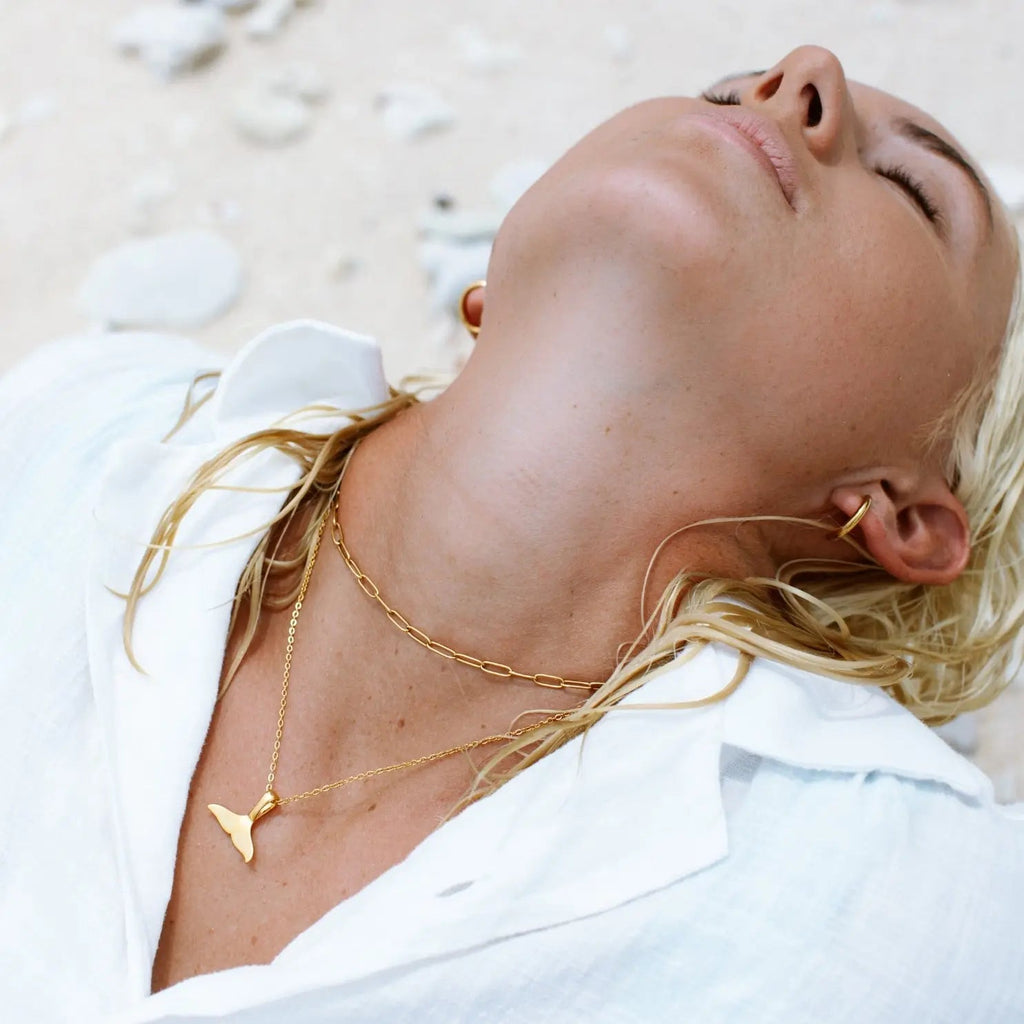 Walflossen-Necklace