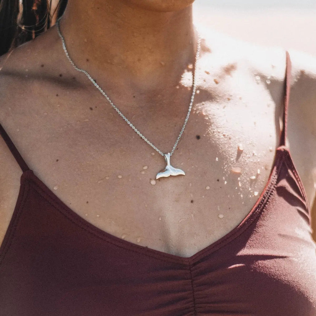 Walflossen-Necklace