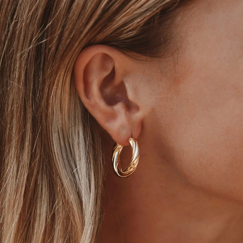 Daily Twisted Hoops